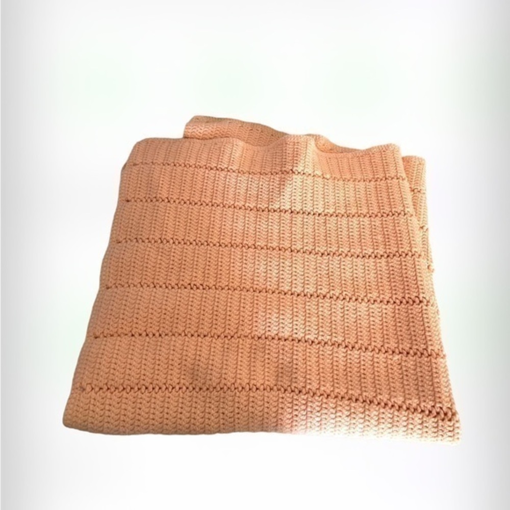 HANDMADE knitted peach Afghan granny square blanket